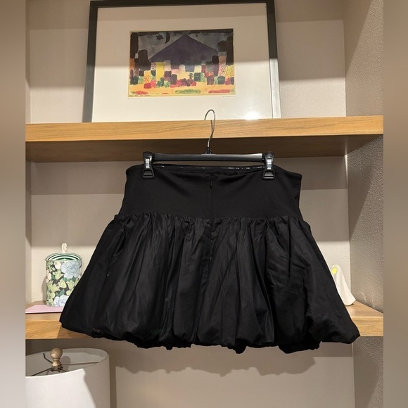 new Reformation Simone strapless bubble peplum poplin knit top in black - Picture 4 of 8